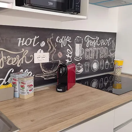 Via Roma 34 * كاستيغليون ديل لاغو