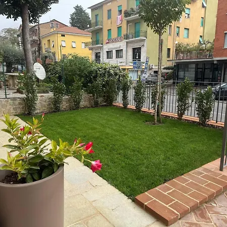 Via Roma 34 * 拉戈堡