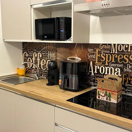 Via Roma 34 * كاستيغليون ديل لاغو